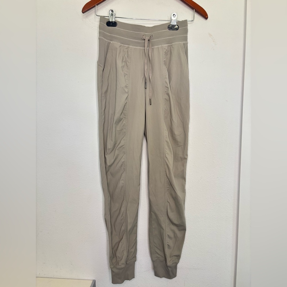 LULULEMON DARK TAN LIGHTWEIGHT JOGGER PANTS SZ 2